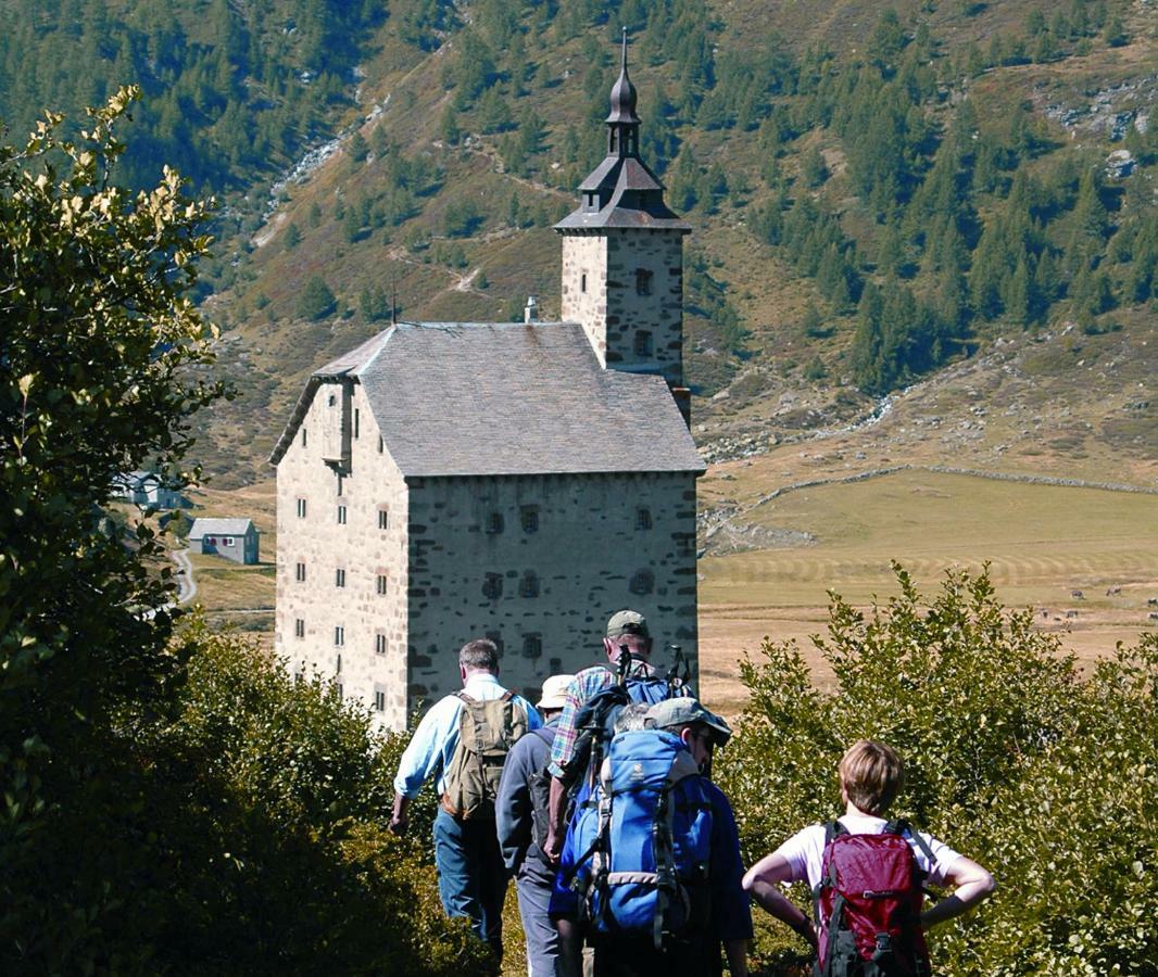 Gaestehaus St. Ursula Brig Exteriör bild